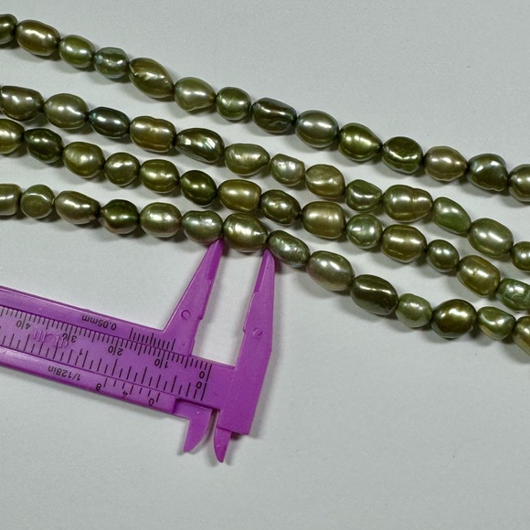 Green Freshwater Pearl Strand Necklace 48in Strand - Picture 5 of 5